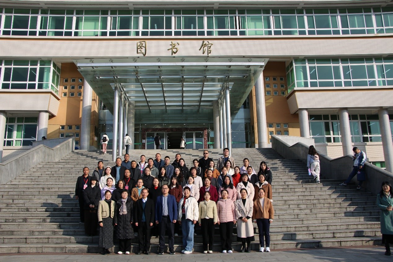 raybet官网举行“国培计划（2024）”——中西部项目农村骨干教师能力提升培训工程县级骨干教师项目初中历史班开班仪式